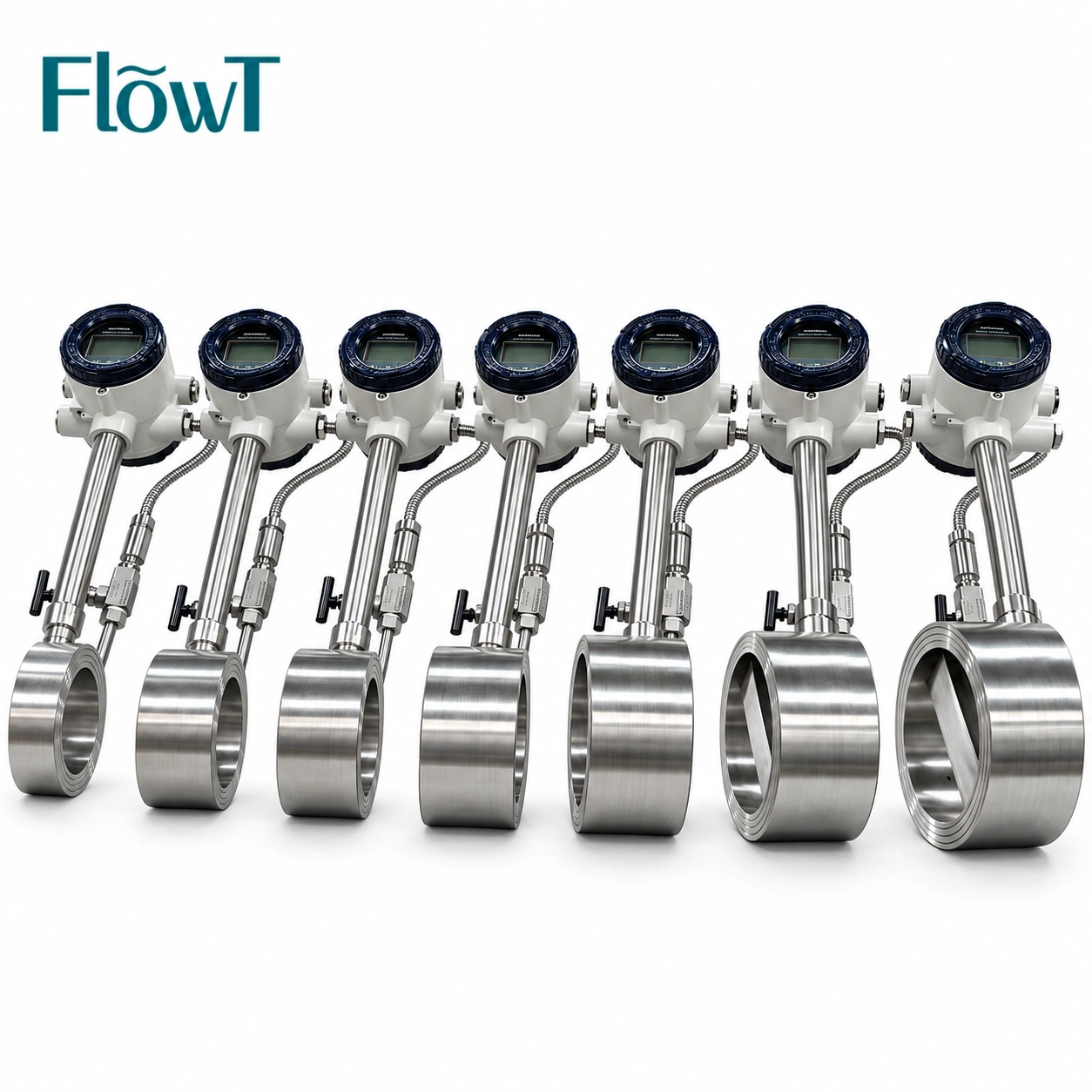 Vortex flow meter suitable for steam or gas
